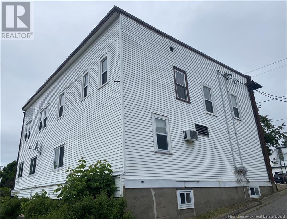 42 & 46 Milltown Boulevard, St. Stephen, New Brunswick  E3L 1G3 - Photo 3 - NB101598