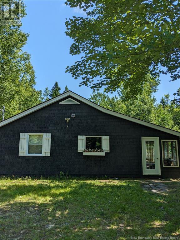 1494 South Oromocto Lake Road, Clarendon, New Brunswick  E5L 2S2 - Photo 2 - NB104349