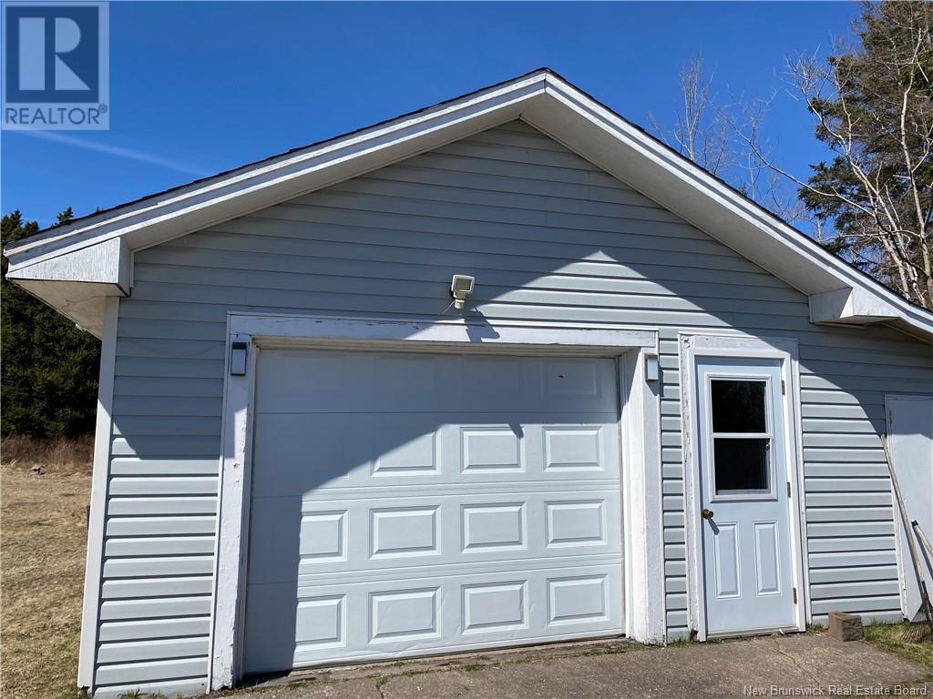 439 Maces Bay Rd, Maces Bay, New Brunswick  E5J 1T3 - Photo 10 - NB115974