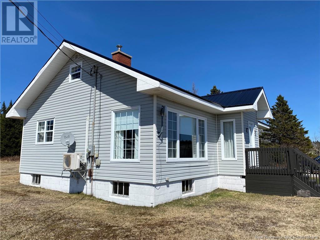 439 Maces Bay Rd, Maces Bay, New Brunswick  E5J 1T3 - Photo 4 - NB115974