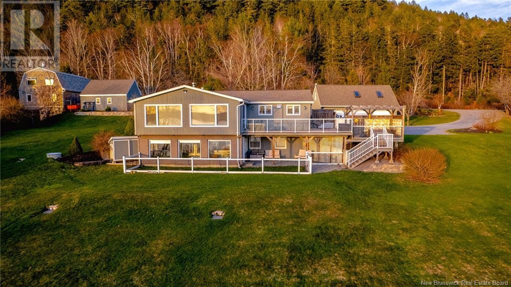 210 Hills Point Road, Oak Bay, New Brunswick  E3L 4J2 - Photo 2 - NB117207