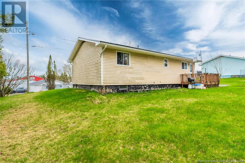 4 Hillside Drive, Blacks Harbour, New Brunswick  E5H 1H5 - Photo 5 - NB118326