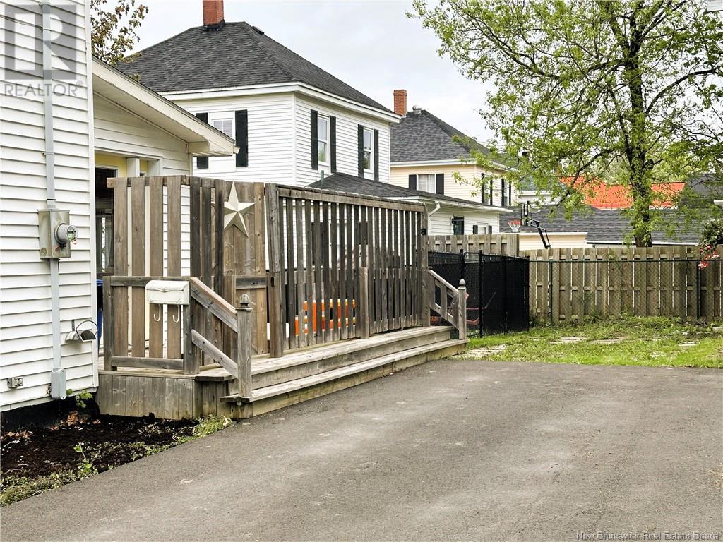 21 Rose Street, St. Stephen, New Brunswick  E3L 2P6 - Photo 4 - NB118883