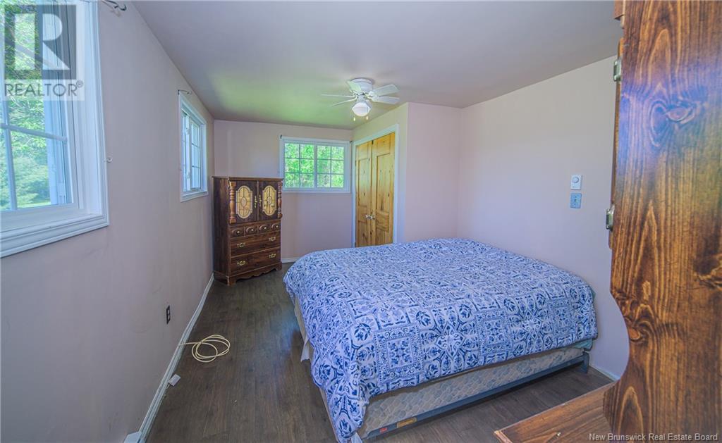 205 Riverside Drive, Fredericton Junction, New Brunswick  E5L 1W1 - Photo 12 - NB119836
