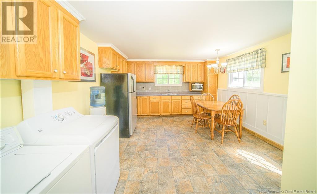 205 Riverside Drive, Fredericton Junction, New Brunswick  E5L 1W1 - Photo 2 - NB119836