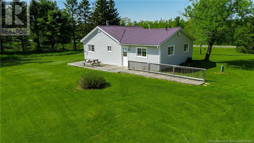 205 Riverside Drive, Fredericton Junction, New Brunswick  E5L 1W1 - Photo 29 - NB119836
