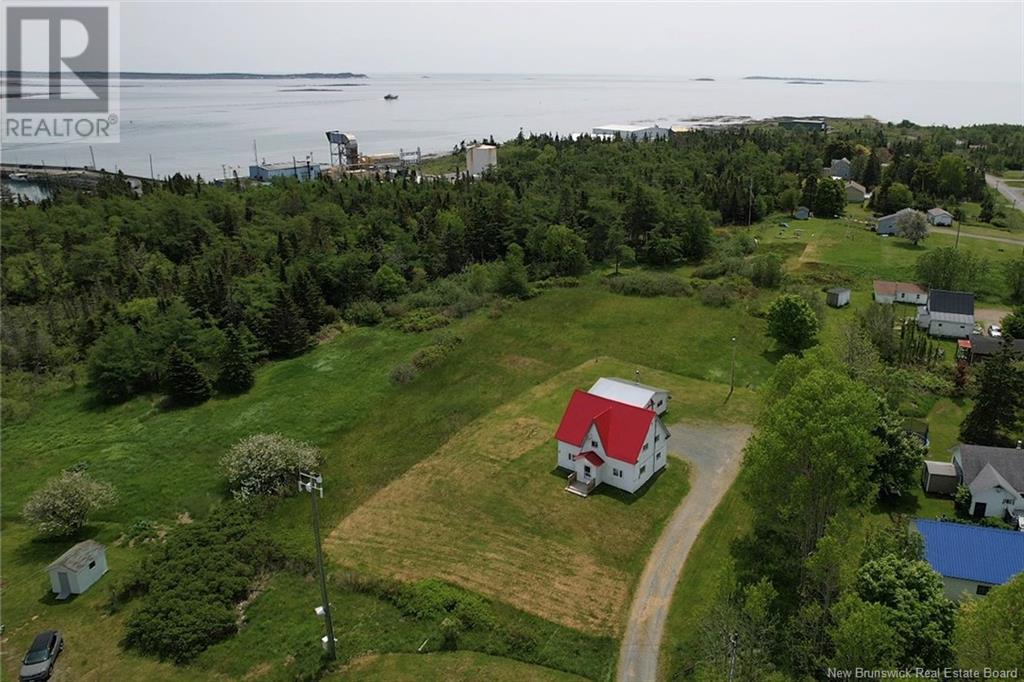 11 Chester Drive, Grand Manan, New Brunswick  E5G 4G5 - Photo 2 - NB121152