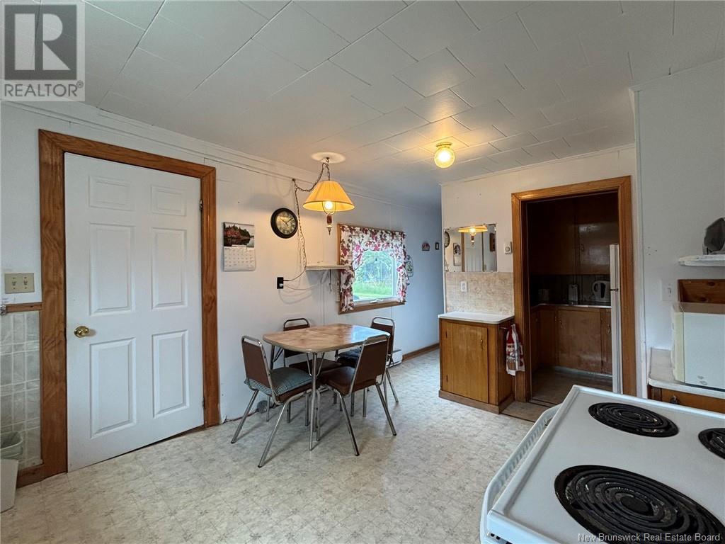 11 Chester Drive, Grand Manan, New Brunswick  E5G 4G5 - Photo 4 - NB121152