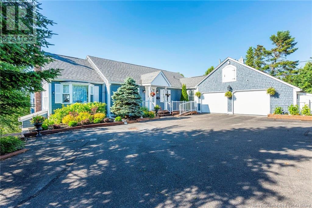 32 Vale Crest Drive, Saint John, New Brunswick  E2M 4B7 - Photo 1 - NB123372