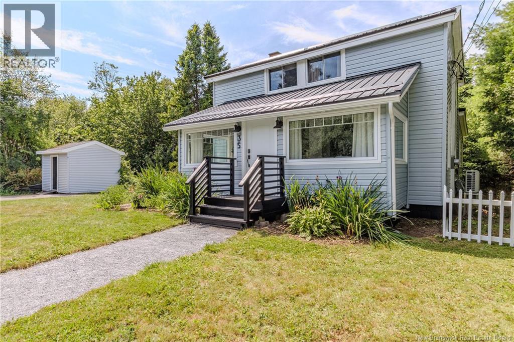 35 Central Avenue, Grand Bay-Westfield, New Brunswick  E5K 2M5 - Photo 2 - NB124324