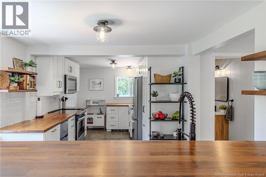 35 Central Avenue, Grand Bay-Westfield, New Brunswick  E5K 2M5 - Photo 7 - NB124324