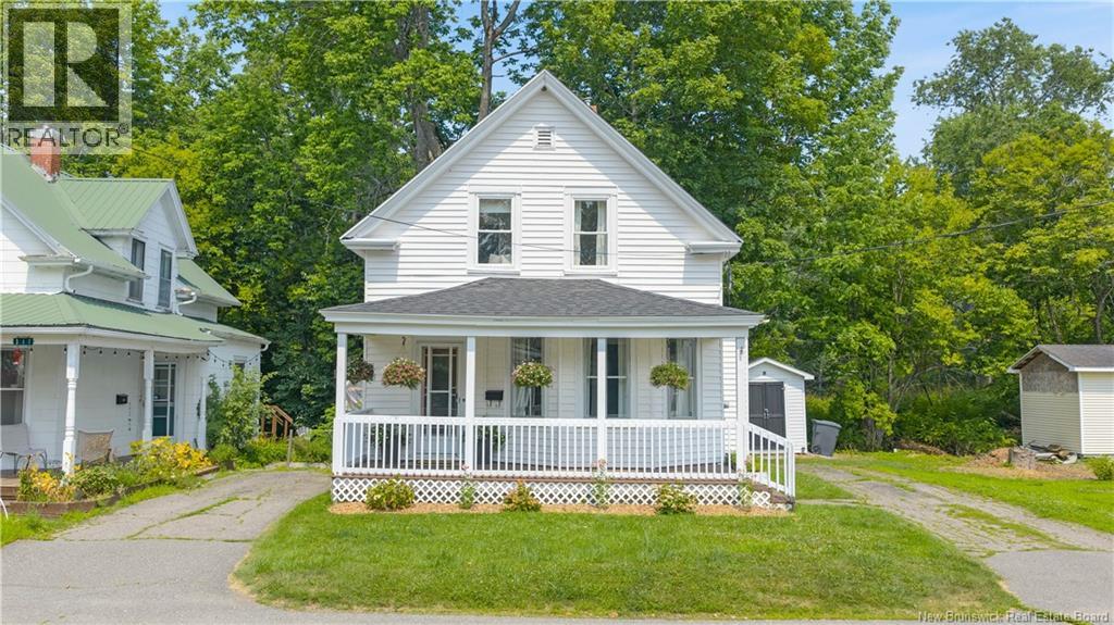 15 Mccoll Street, St. Stephen, New Brunswick  E3L 2M6 - Photo 2 - NB124514