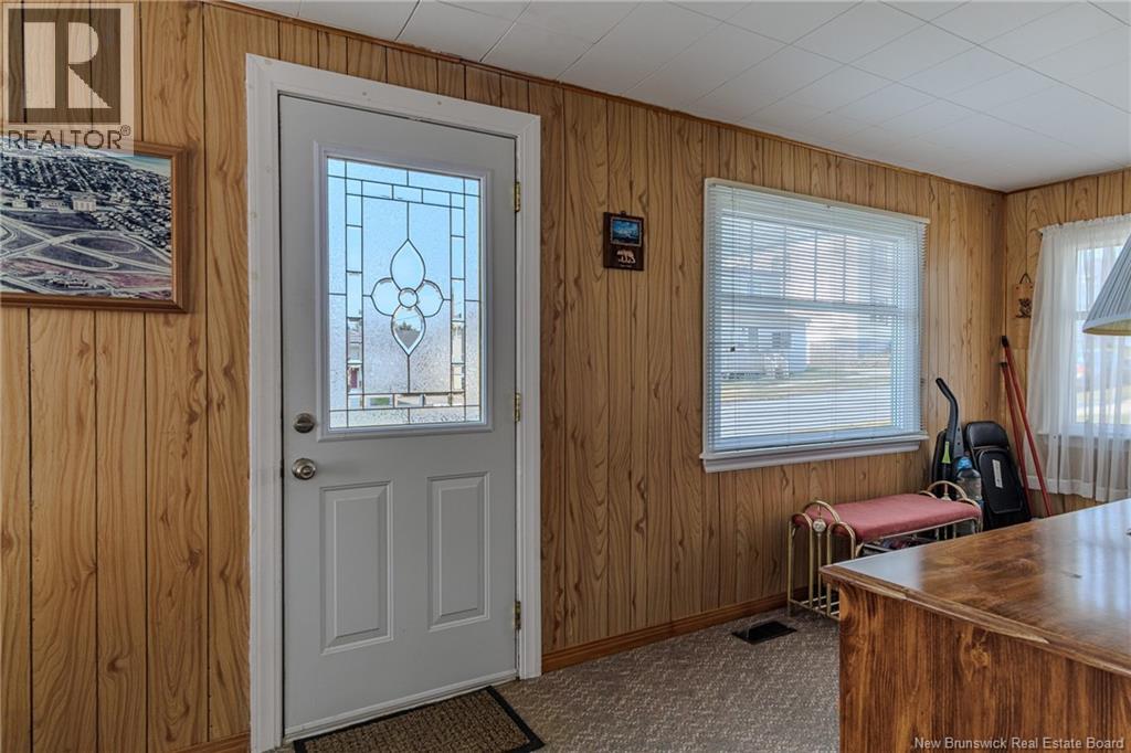 747 Beaconsfield Avenue, Saint John, New Brunswick  E2M 2K6 - Photo 11 - NB124317