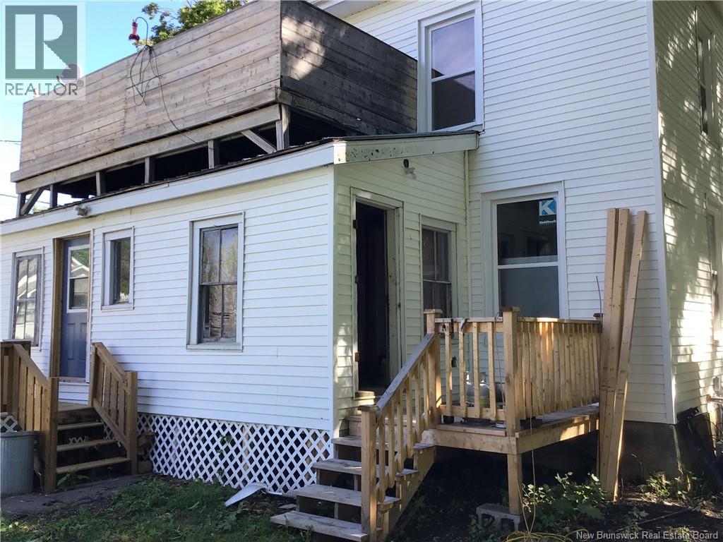 16 Dow Street, St. Stephen, New Brunswick  E3L 1R9 - Photo 3 - NB124975