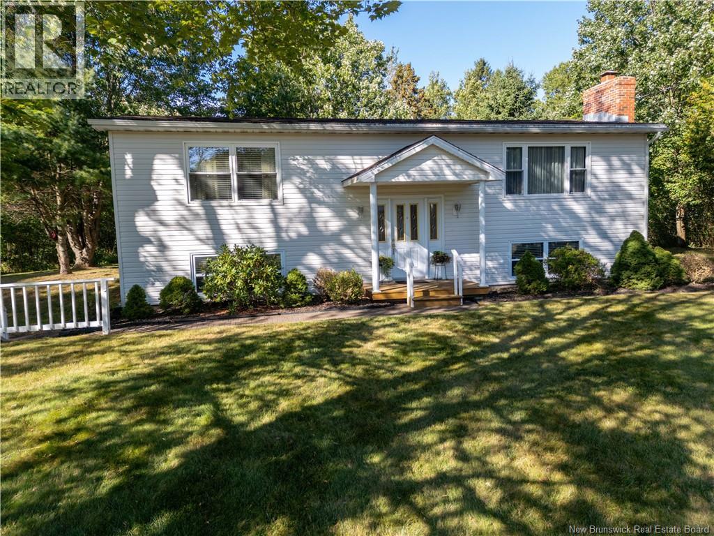 16 Longwood Drive, Quispamsis, New Brunswick  E2E 2S7 - Photo 3 - NB125685