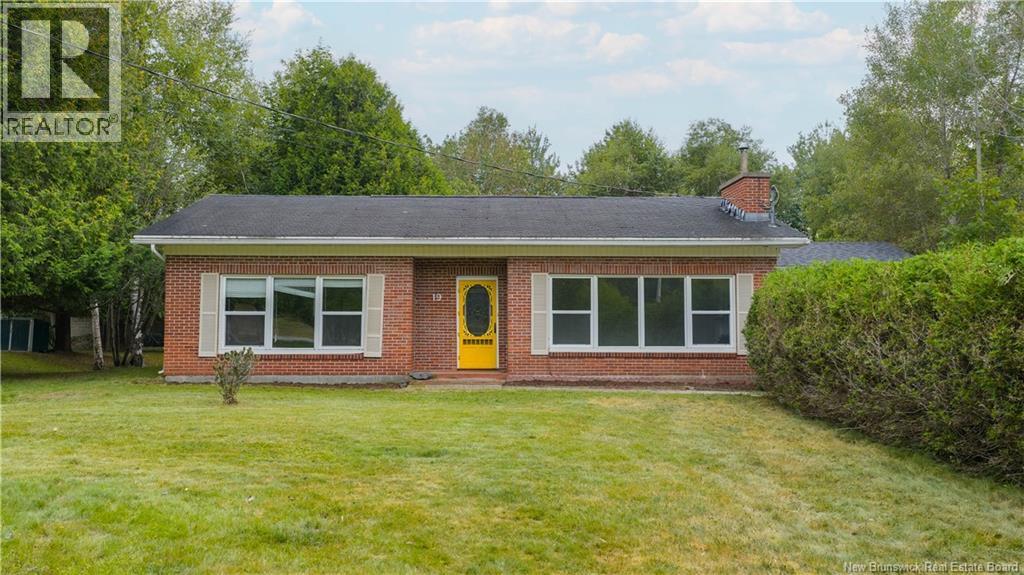 19 Frances Avenue, Rothesay, New Brunswick
