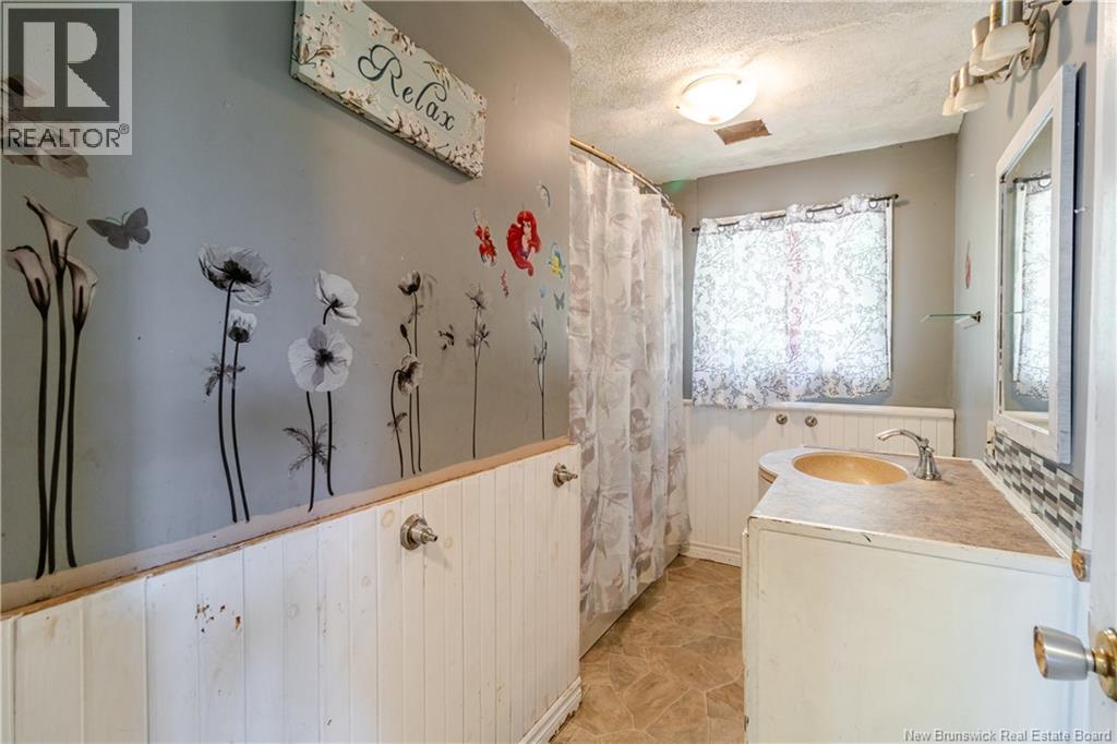 100 Riverside Drive, Fredericton Junction, New Brunswick  E5L 1V7 - Photo 10 - NB126064