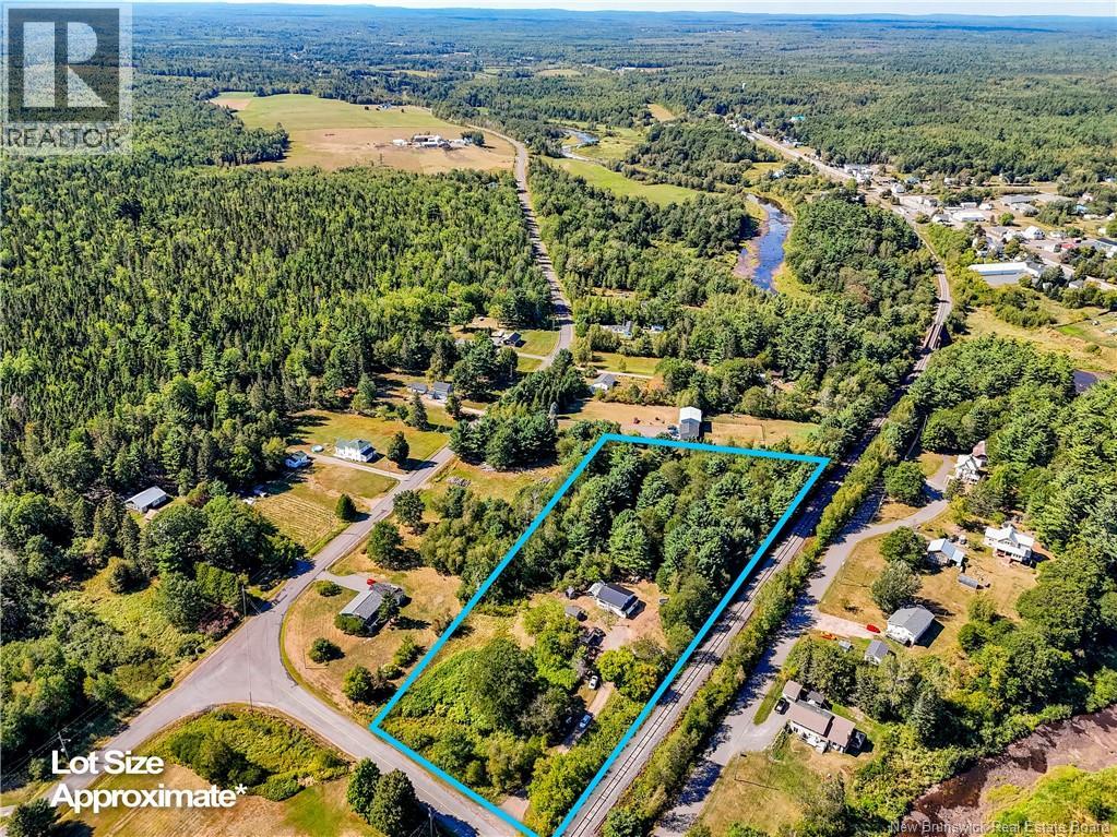 100 Riverside Drive, Fredericton Junction, New Brunswick  E5L 1V7 - Photo 35 - NB126064
