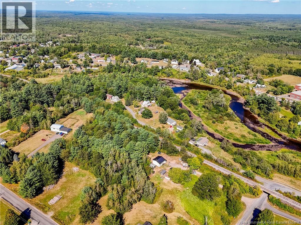 100 Riverside Drive, Fredericton Junction, New Brunswick  E5L 1V7 - Photo 38 - NB126064