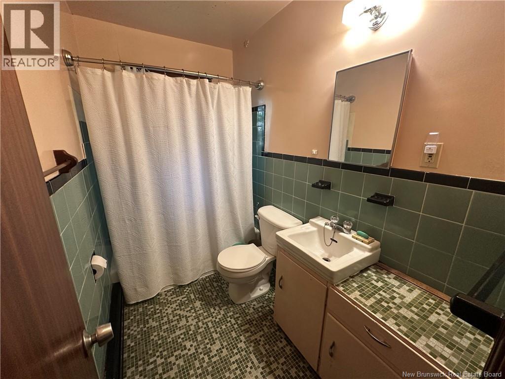 72 Elizabeth Parkway, Rothesay, New Brunswick  E2H 1E9 - Photo 18 - NB126111