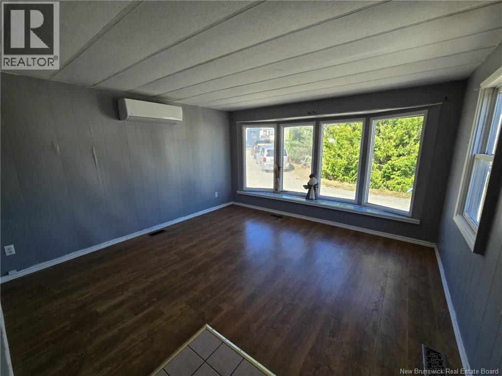 20 Edison Crescent, Saint John, New Brunswick  E2M 5X3 - Photo 3 - NB126569