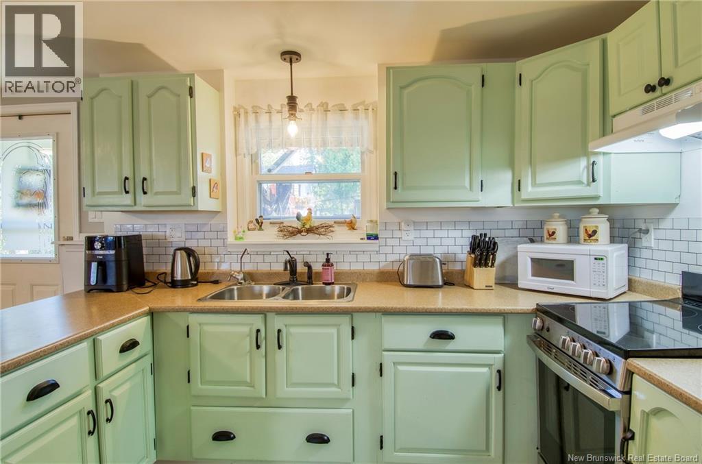 5 Lacroix Drive, Grand Bay-Westfield, New Brunswick  E5K 3H7 - Photo 30 - NB126602