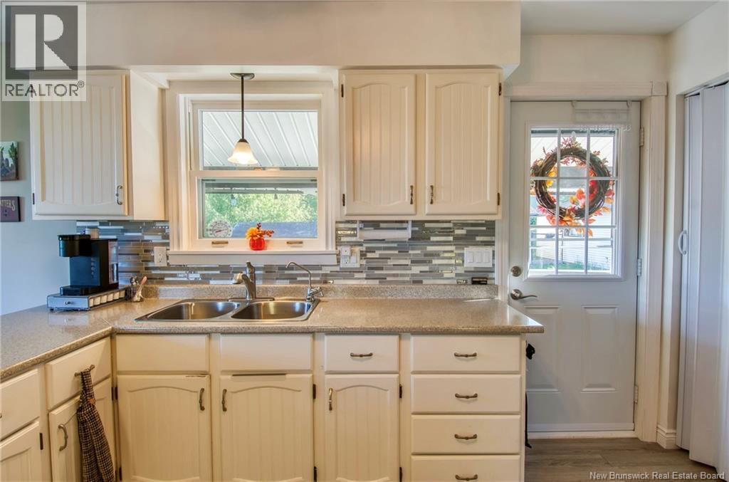 5 Lacroix Drive, Grand Bay-Westfield, New Brunswick  E5K 3H7 - Photo 8 - NB126602
