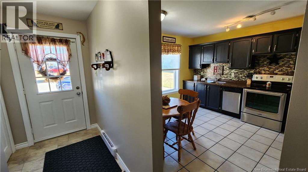 28 Meadowland Terrace, Saint John, New Brunswick  E2M 5S4 - Photo 7 - NB126751