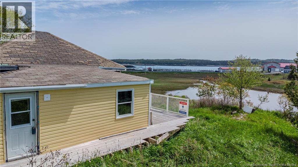 15 Fundy View Drive, Back Bay, New Brunswick  E5C 2X8 - Photo 3 - NB126759