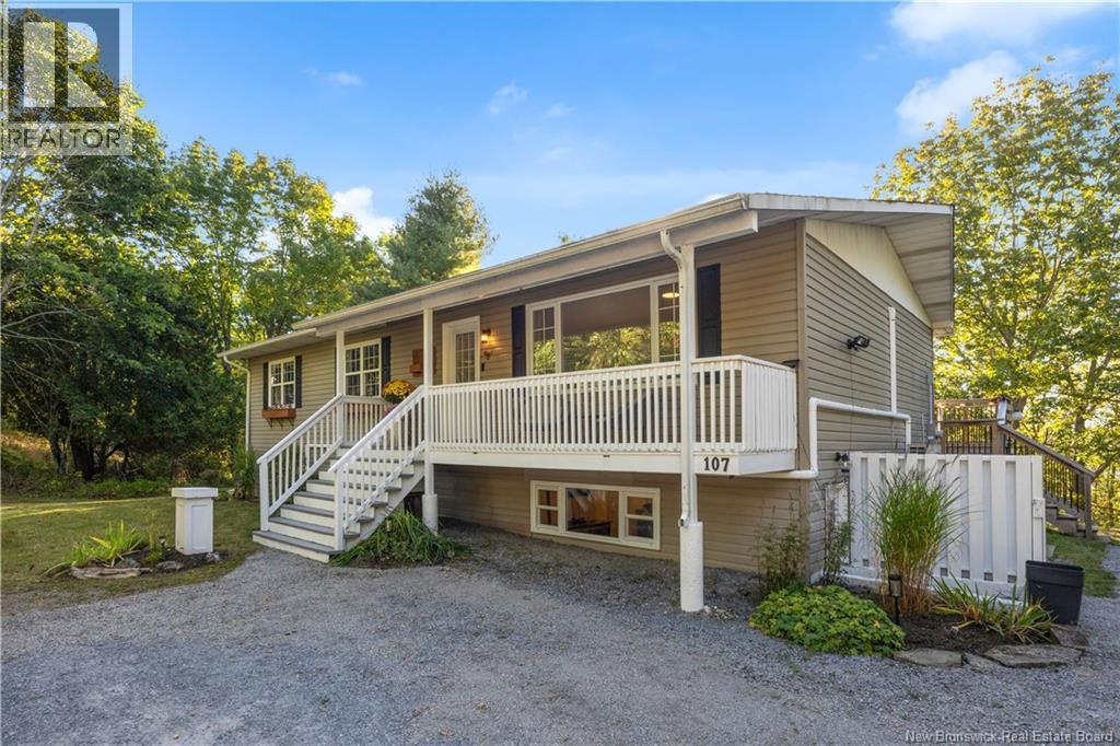 107 Robin Hood Lane, Quispamsis, New Brunswick  E2E 1E9 - Photo 2 - NB126796
