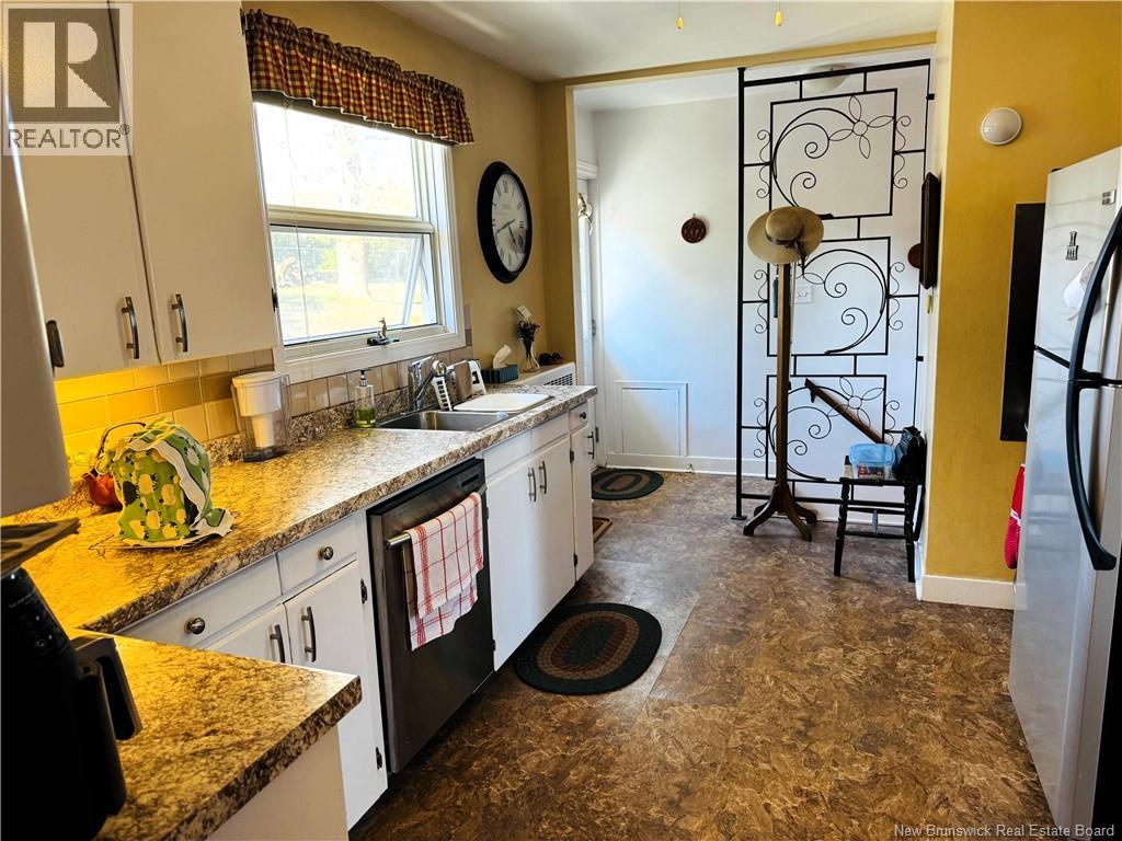 400 Clearview Row, Saint John, New Brunswick  E2M 3Z1 - Photo 3 - NB127636