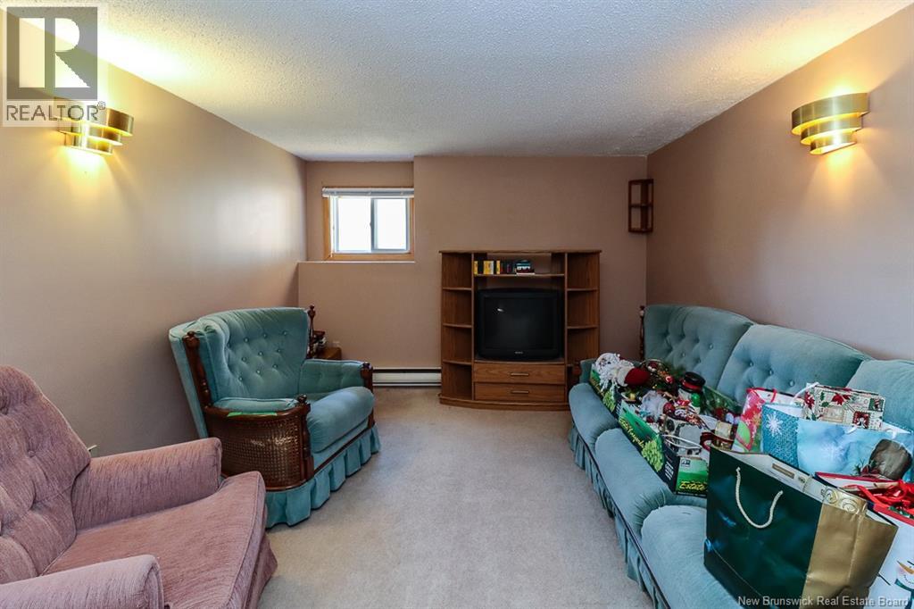 74 Birchwood Place, Saint John, New Brunswick  E2M 5G5 - Photo 35 - NB127972