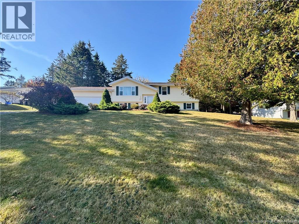 4 Country Crescent, Quispamsis, New Brunswick  E2E 1T1 - Photo 2 - NB127948