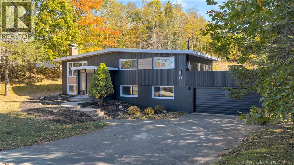 74 Elizabeth Parkway, Rothesay, New Brunswick  E2H 1E9 - Photo 2 - NB128008