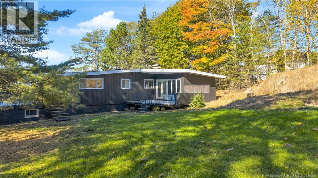74 Elizabeth Parkway, Rothesay, New Brunswick  E2H 1E9 - Photo 41 - NB128008
