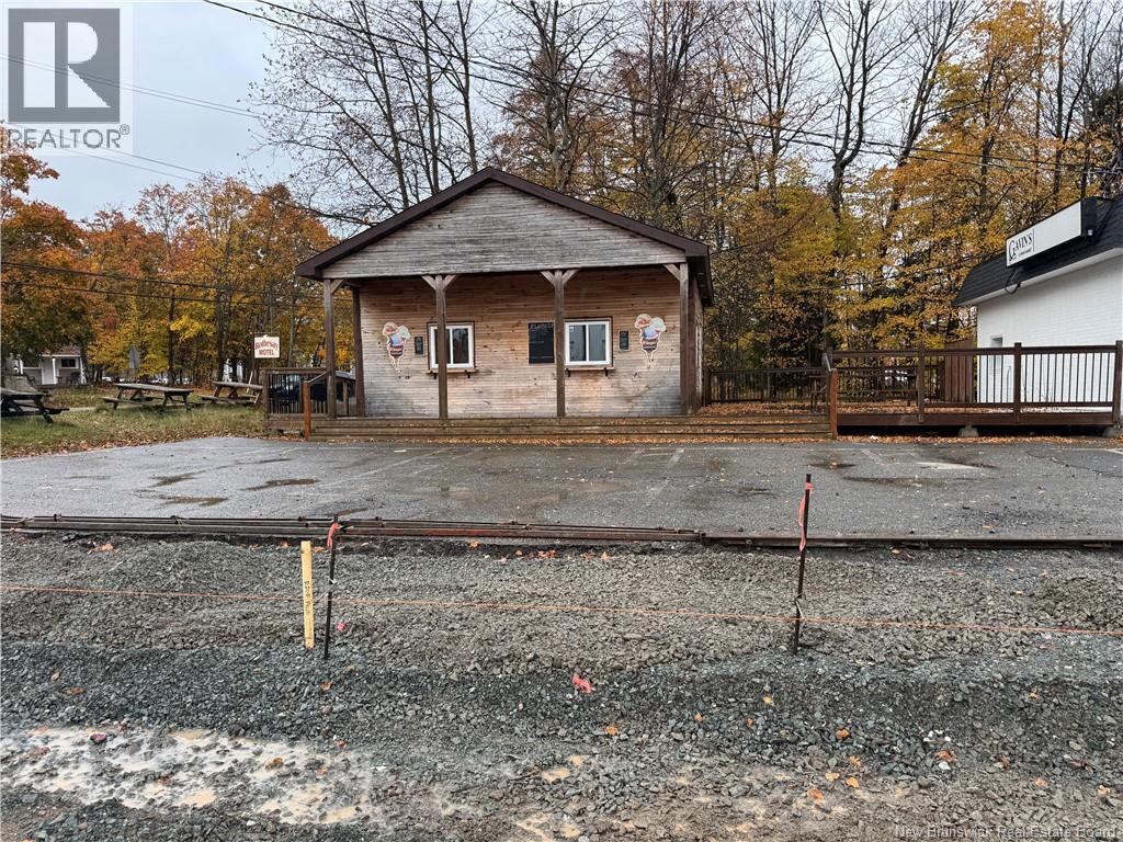 16 Scott Avenue, Rothesay, New Brunswick  E2E 2K3 - Photo 9 - NB129148