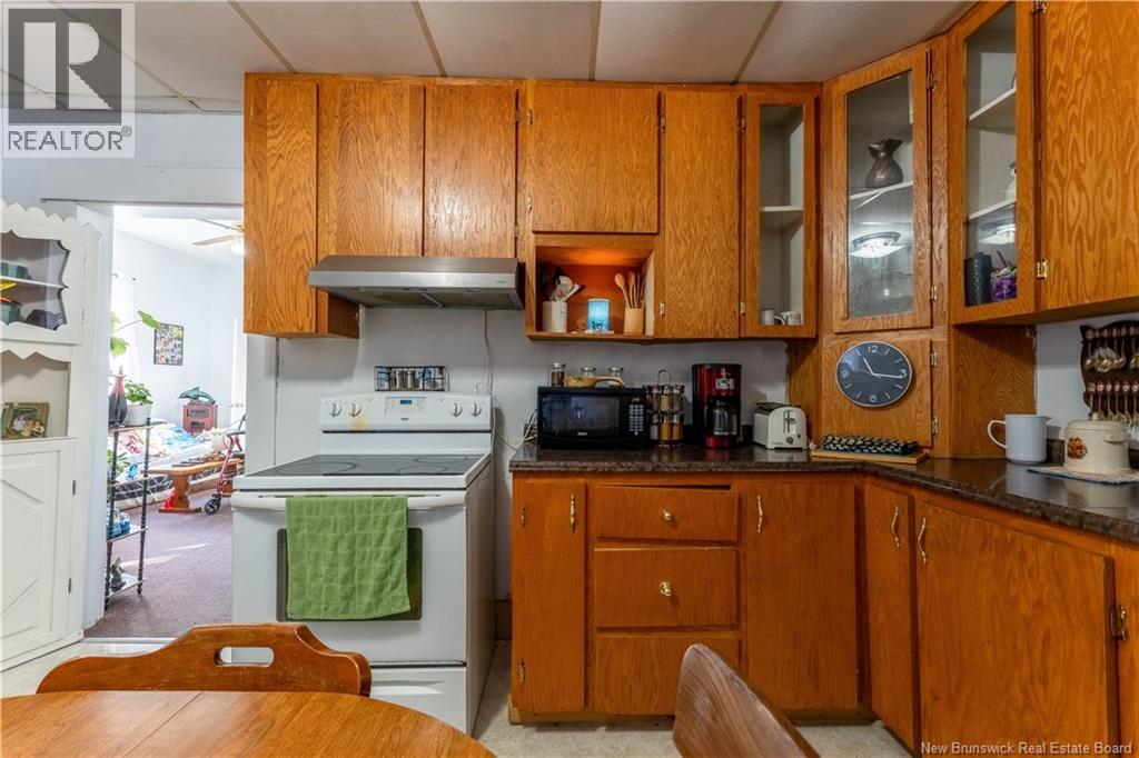 15 Veazey Street, St. Stephen, New Brunswick  E3L 2E8 - Photo 11 - NB129240