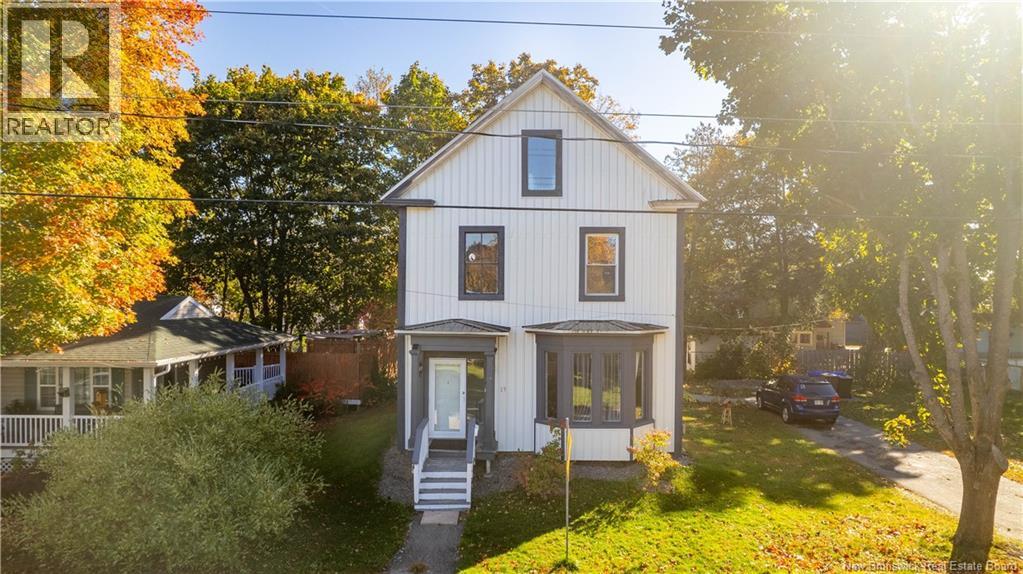 15 Veazey Street, St. Stephen, New Brunswick  E3L 2E8 - Photo 2 - NB129240