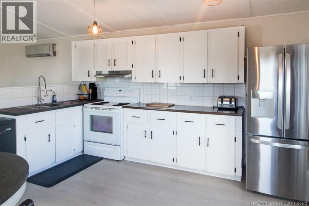 10 Nouwens Drive, Saint John, New Brunswick  E2M 1P1 - Photo 3 - NB129131