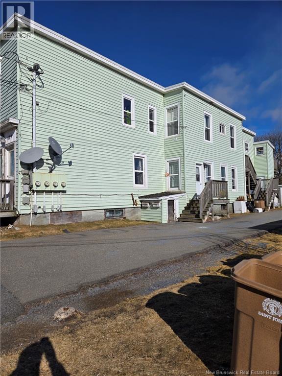 607-609 Ready, Saint John, New Brunswick E2M 3S4 - Photo 2 - NB129524