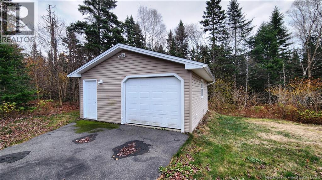 890 Hillcrest Road, Saint John, New Brunswick  E2E 2B2 - Photo 6 - NB129902