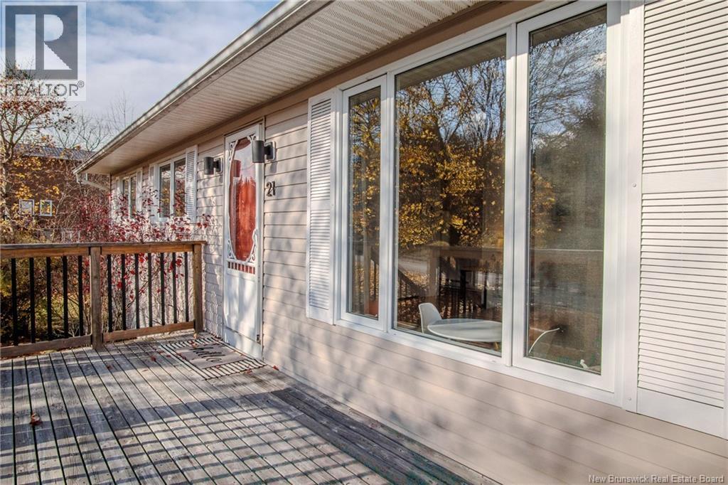 21 Lawrence Long Road, Saint John, New Brunswick E2M 5Z7 - Photo 2 - NB130134