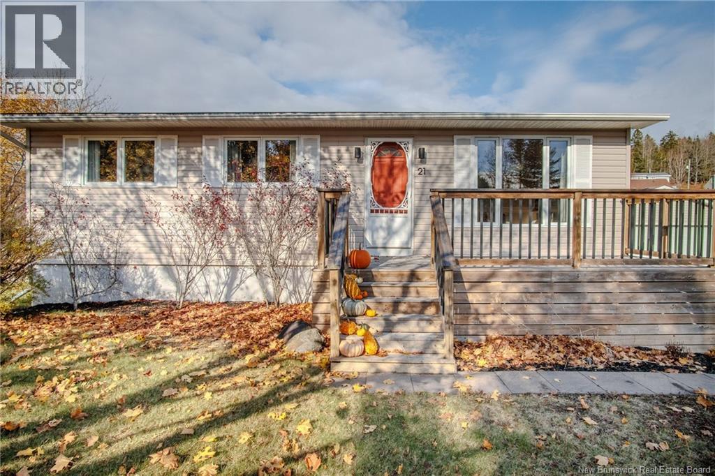 21 Lawrence Long Road, Saint John, New Brunswick E2M 5Z7 - Photo 3 - NB130134