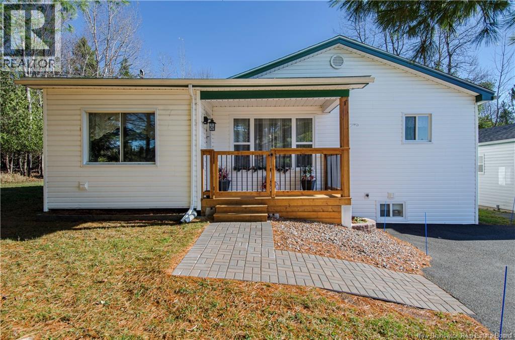 74 Vincent Road, Quispamsis, New Brunswick E2E 1V4 - Photo 12 - NB129949