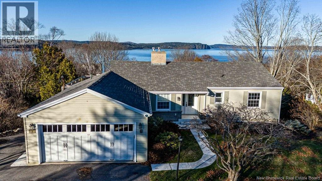 7 Crestline Road, Rothesay, New Brunswick