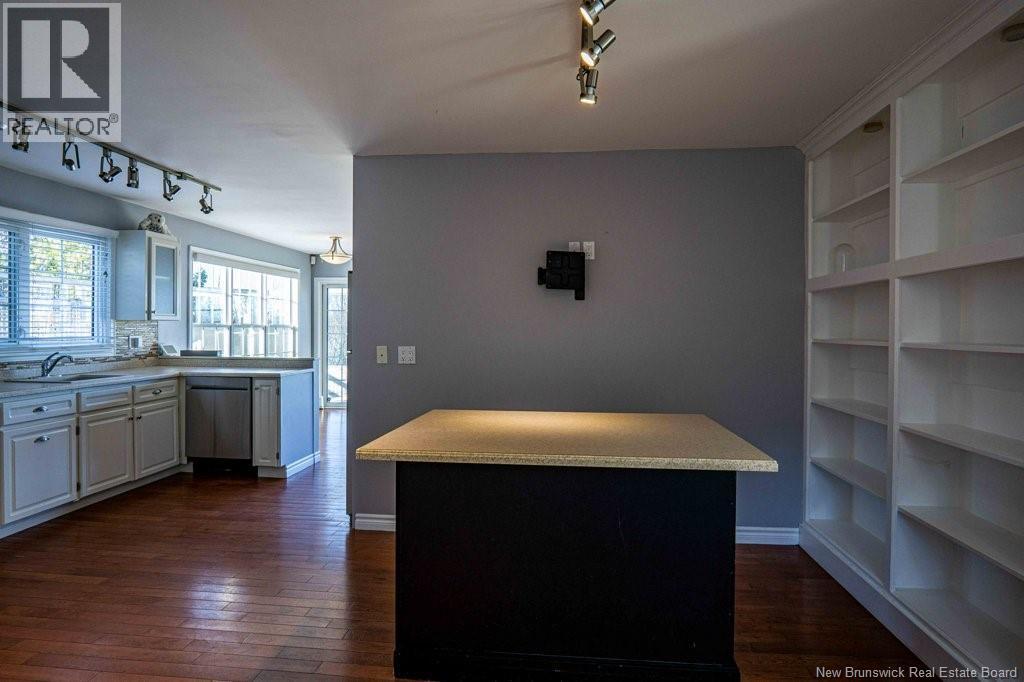 7 Crestline Road, Rothesay, New Brunswick  E2H 1C5 - Photo 4 - NB130393