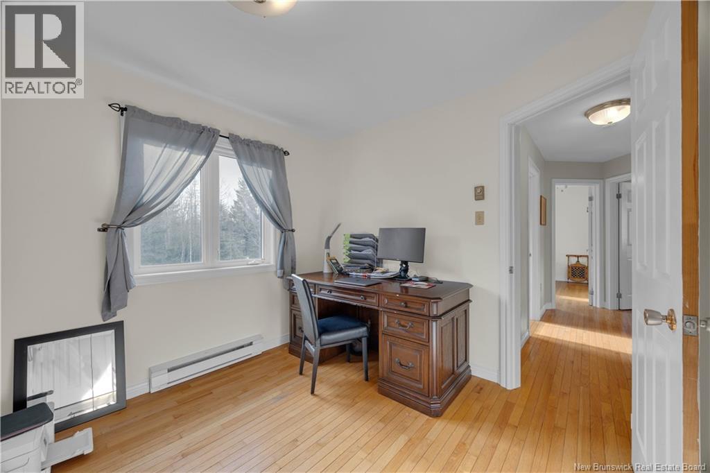 15 Valentine Boulevard, Saint John, New Brunswick E2M 5G9 - Photo 19 - NB130264