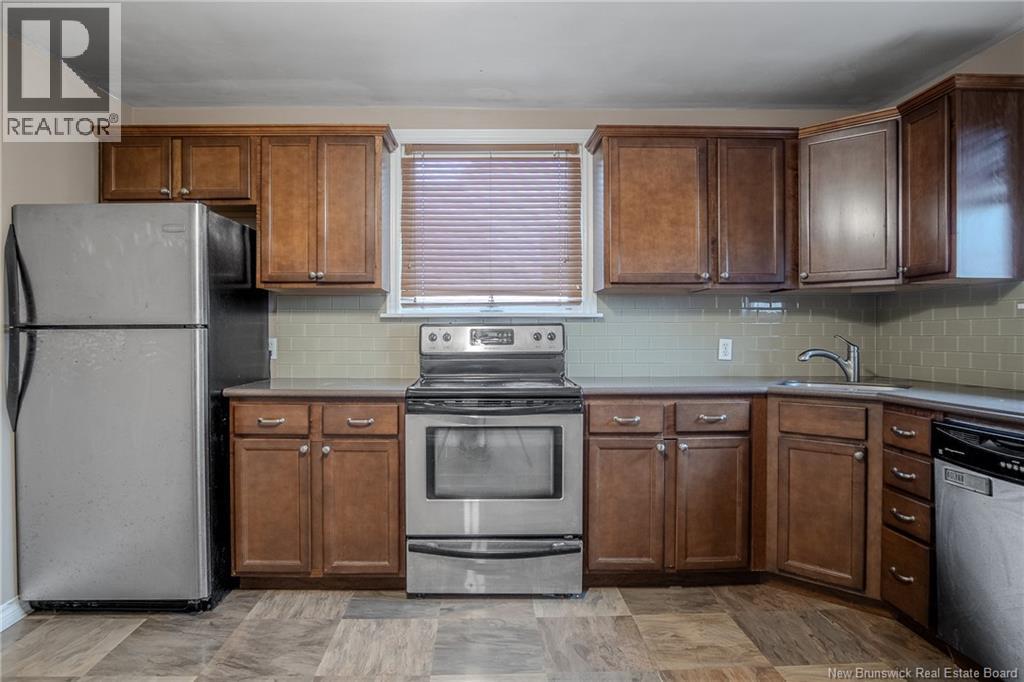 754 Beaconsfield Avenue, Saint John, New Brunswick  E2M 2K7 - Photo 5 - NB130657