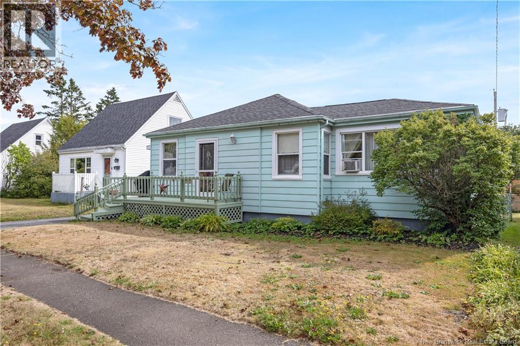 432 Fundy Drive, Saint John, New Brunswick  E2M 2R7 - Photo 3 - NB130624