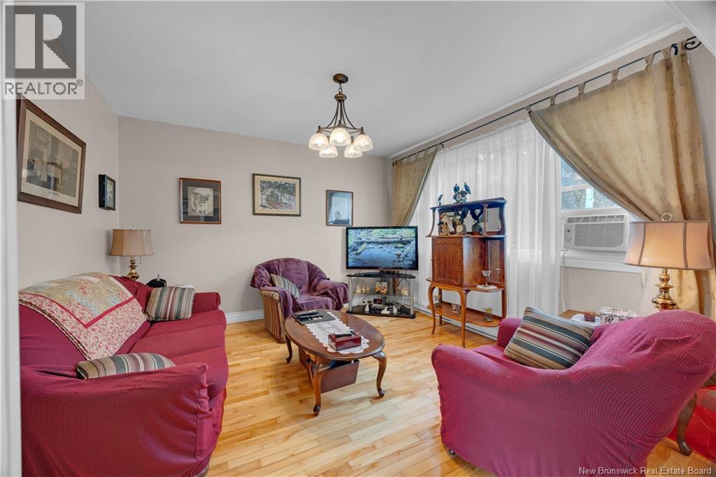 432 Fundy Drive, Saint John, New Brunswick  E2M 2R7 - Photo 5 - NB130624